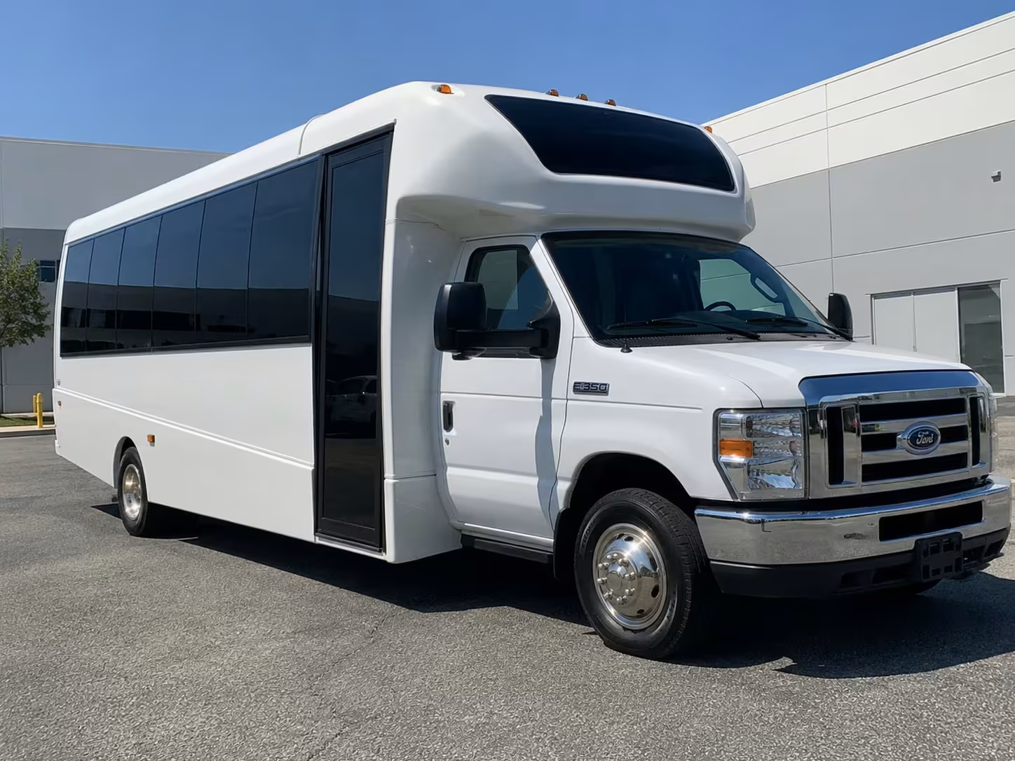 18 passenger minibus
