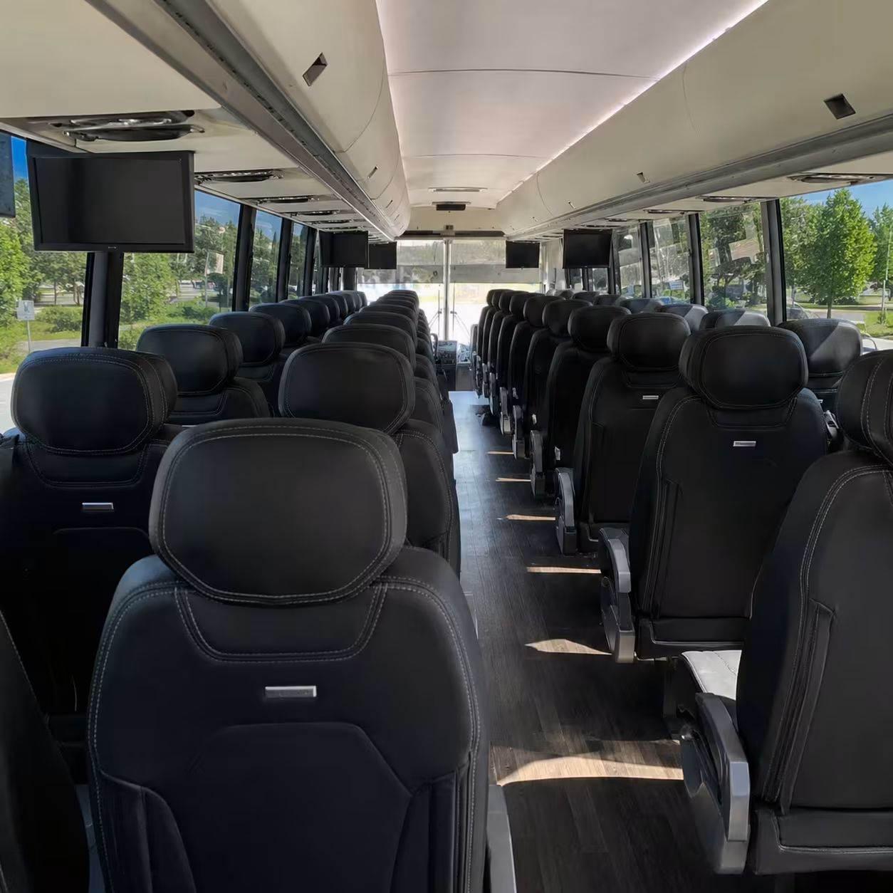 lakewood charter bus rentals to lgb and the convention center