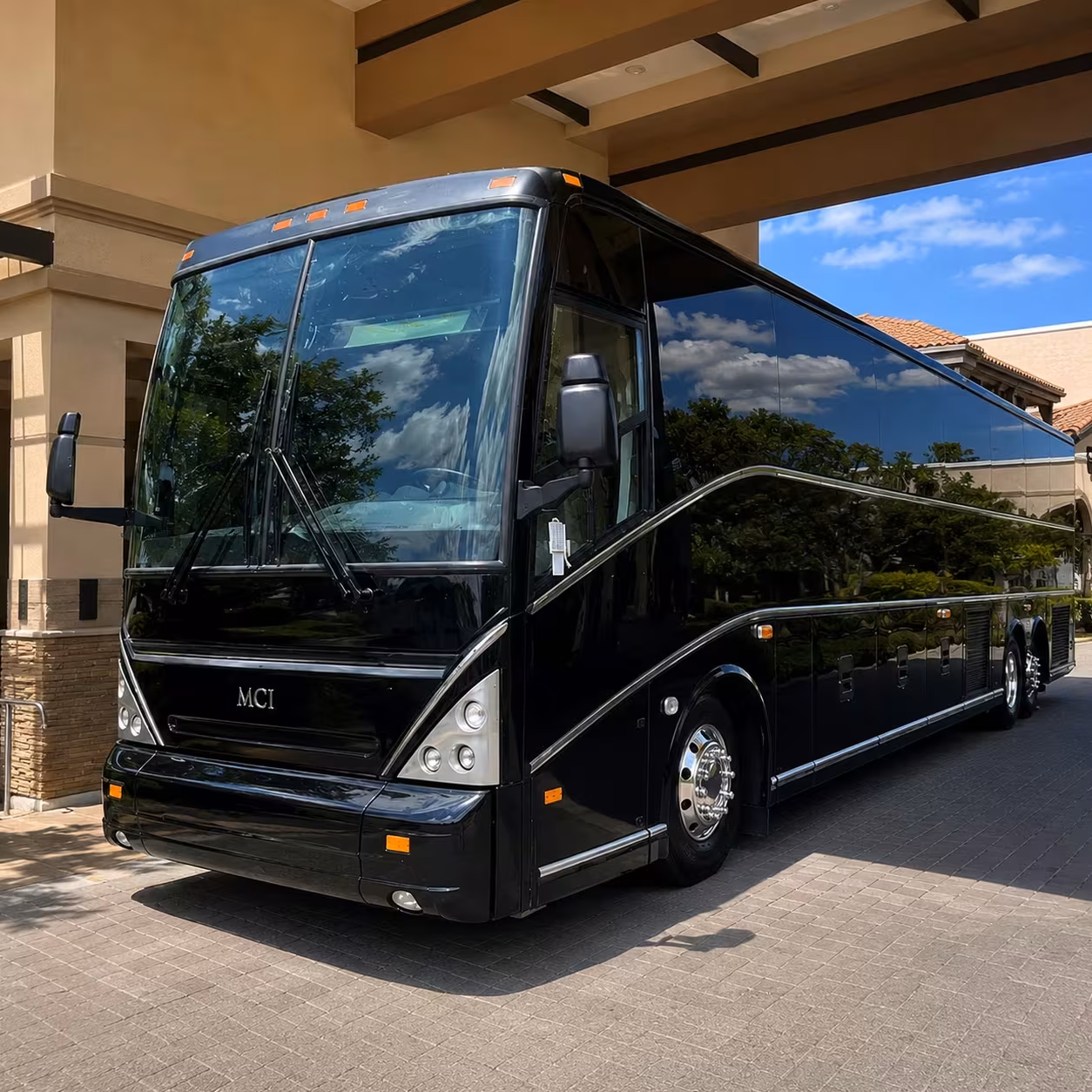 lakewood charter bus rentals to the long beach convention center