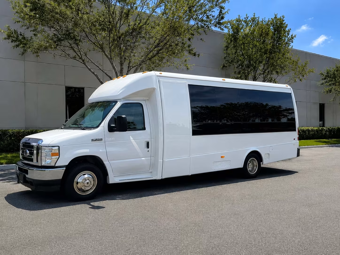 private prom minibuses in lakewood for smaller groups